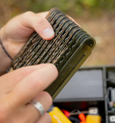 Поводочница карповая Fox F Box Medium Double Rig Box System